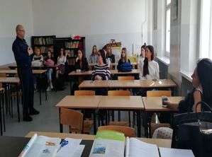 Górowscy policjanci spotkali się z młodzieżą z Liceum Ogólnokształcącego.