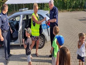 Policjanci zaproszeni przez Sołtysa Sławęcic.