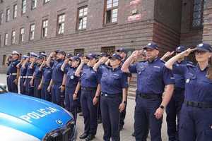 Dolnośląscy policjanci oddali hołd poległemu żołnierzowi. Cześć Jego pamięci!