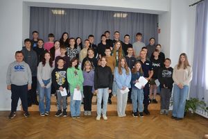 Rozmowy o hejcie, odpowiedzialności i demoralizacji- wizyta w Szkole Podstawowej w Irządzach