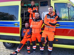 Ratownicy medyczni w Policji – bohaterowie w mundurach, z sercem do pomocy