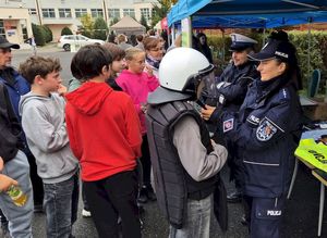 „KREATYWNE GARAŻE”- przybliżenie zawodu policjanta!