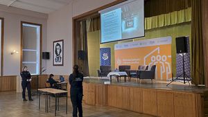 Zdjęcia ze spotkania z Wojewoda. Promowanie zawodu policjanta