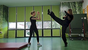 Zajęcia z samoobrony z okazji 100-lecia obecności kobiet w służbie!