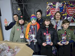 Policjantki razem z wolnotariuszami