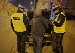Bieżące informacje Działania dolnośląskich policjantów weryfikujące legalność przewoźników świadczących usługi transportu osób