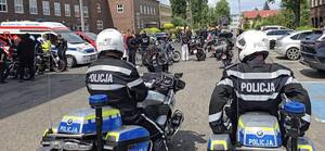 Zabezpieczenie przejazdu Parady Motocykli- funkcjonariusze na oznakowanych motocyklach