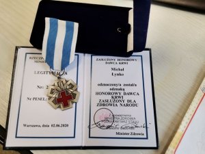 Medal oraz odznaka Honorowy Dawca Krwi