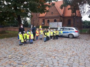 Dzieci w trakcie akcji pod nazwą Kręci mnie bezpieczeństwo