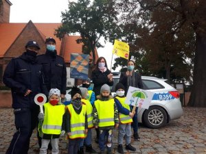 Dzieci w trakcie akcji pod nazwą Kręci mnie bezpieczeństwo