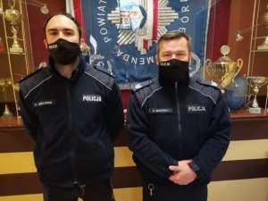 Policjanci uratowali mężczyznę, który chciał targnąć się na własne życie